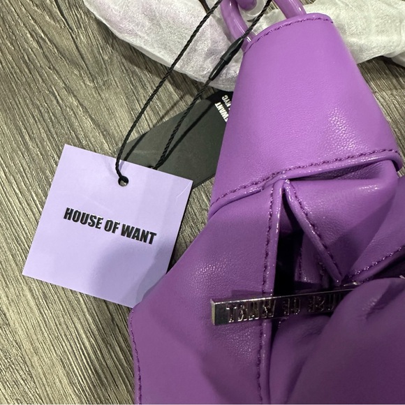 House of Want NWT We Are Fabulous Vegan Leather Shoulder Bag - Picture 4 of 10